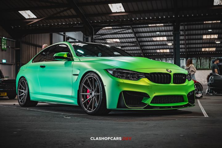 Car meet image number 228