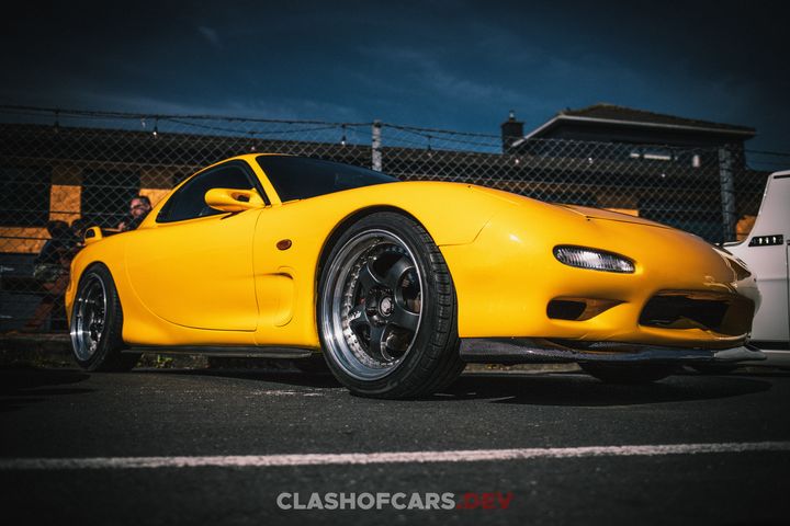 Car meet image number 33