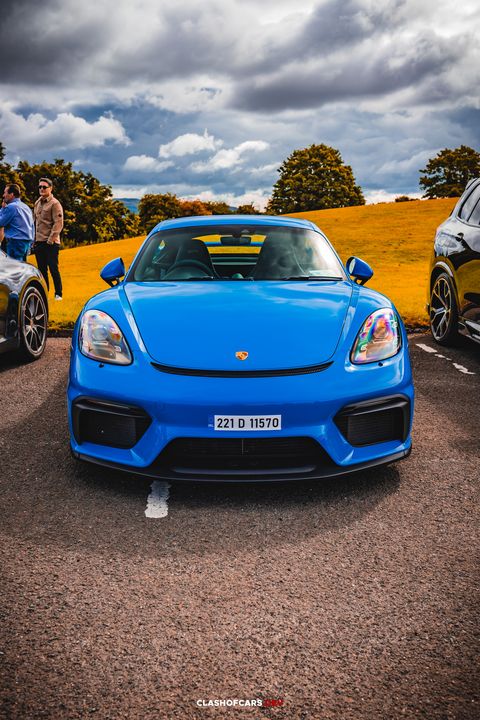Car meet image number 14