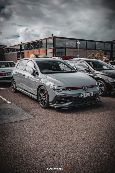 Car meet image number 35