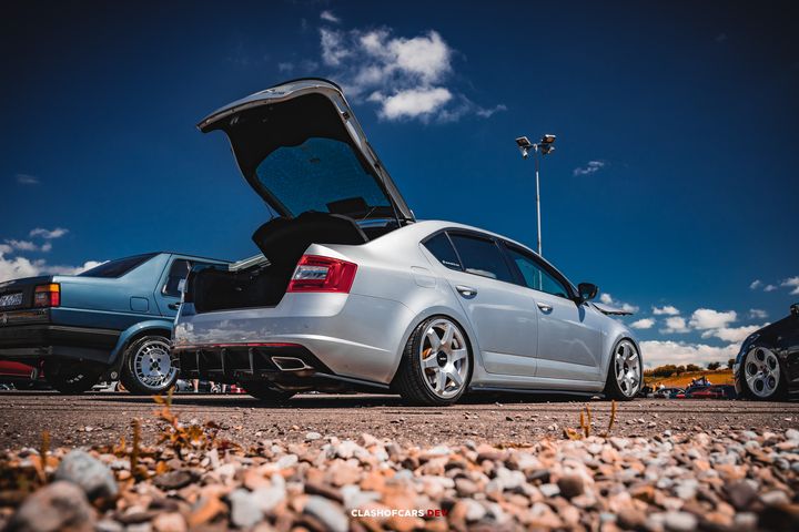Car meet image number 189