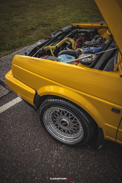 Car meet image number 30